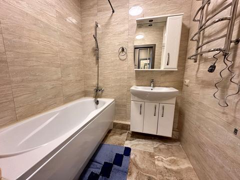 квартира за адресою Літературна вул., 8