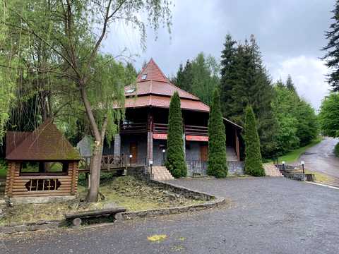 комерційна за адресою Центральна, 50