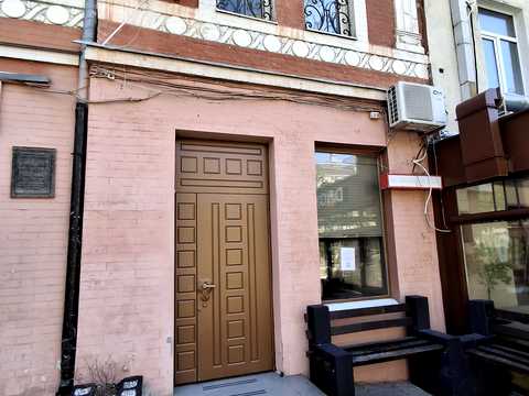 комерційна за адресою Київ, Володимирська вул., 81-А