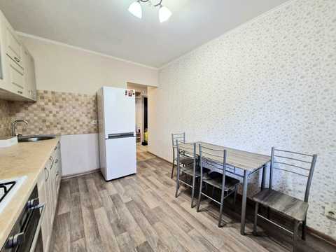 квартира за адресою Михайла Лушпи просп. (Космонавтів), 5к10