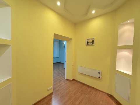 комерційна за адресою Прохоровська вул., 7