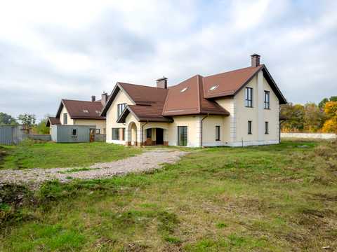 будинок за адресою 1го Травня