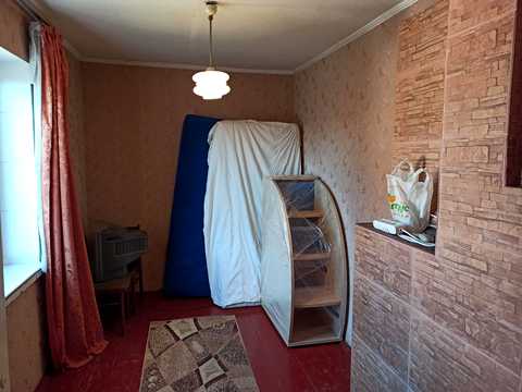 будинок за адресою с. Гнідин, 7 вишнева