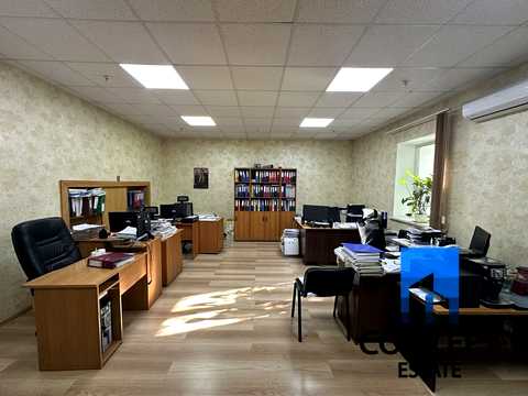комерційна за адресою Робоча вул., 9