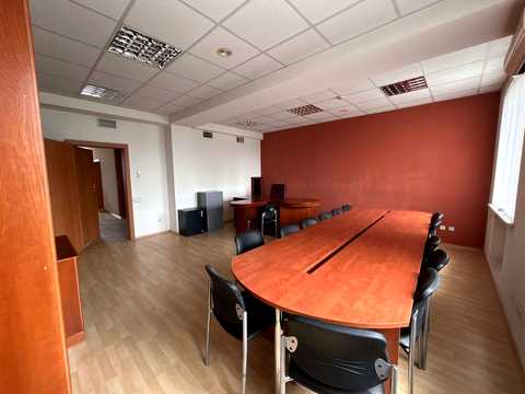 коммерческая по адресу Николая Михновского бульв. (Дружбы народов), 38