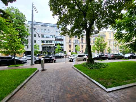 коммерческая по адресу Пирогова ул., 2
