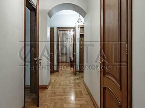 комерційна за адресою Саксаганського вул., 29