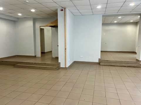 комерційна за адресою Івано-Франківськ, Івана Драча вул., 3