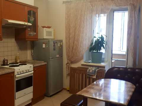 квартира за адресою Ревуцького вул., 5
