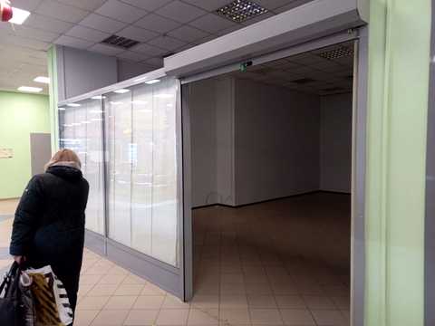 комерційна за адресою Королеви Єлизавети ІІ вул. (Глинки), 1-А