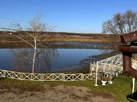комерційна за адресою с. Тарашани, Озерна, 26