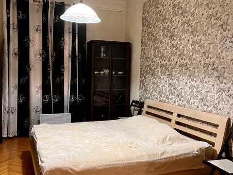 квартира за адресою Рене Декарта вул., 10