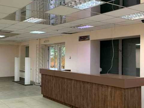 комерційна за адресою Левка Лук'яненка, 41