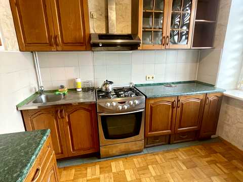 квартира за адресою Леоніда Каденюка просп. (Юрія Гагаріна), 10/2
