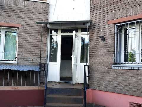 комерційна за адресою Драгоманова вул., 1Е