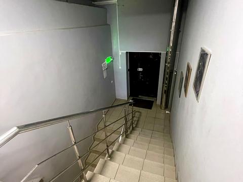комерційна за адресою Науки просп., 33а