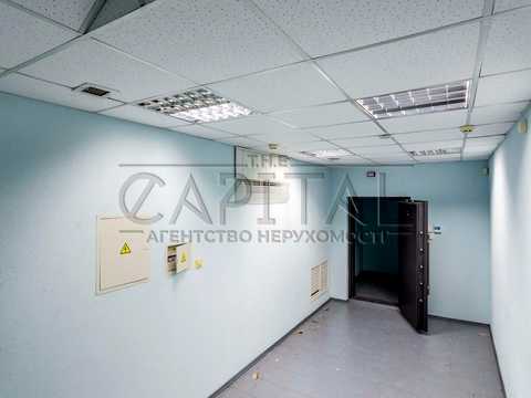 коммерческая по адресу Миколы Бажана просп., 12