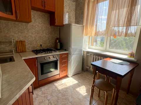 квартира за адресою Почайнинська вул., 52