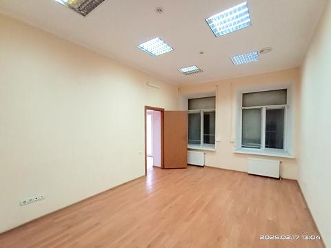 комерційна за адресою Успенський пров., 4