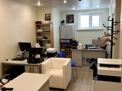 комерційна за адресою Київська вул., 107б