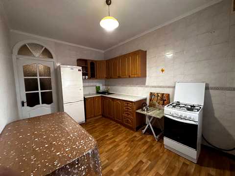 квартира за адресою Захисників України вул. (1-го Травня), 6б