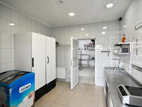 комерційна за адресою Сарни, Вишнева, 58А