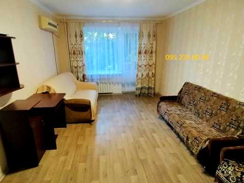 квартира за адресою Михайла Драгоманова вул. (Димитрова), 64