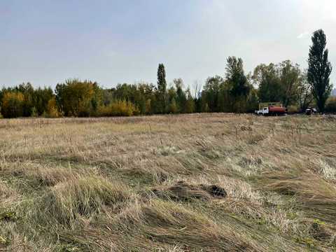 участок по адресу с. Погребы, 