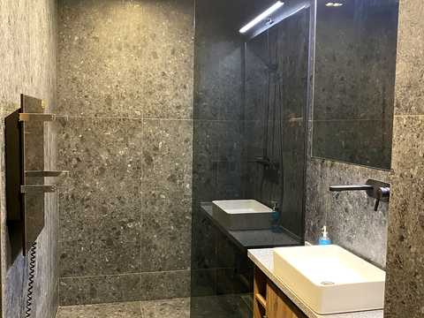 квартира за адресою Зарічна вул., 2