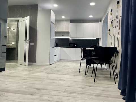 квартира за адресою Домобудівельна вул., (11)