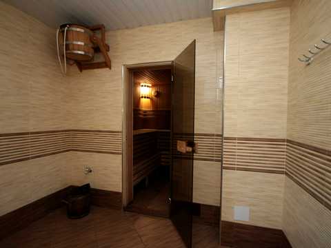 коммерческая по адресу Независимости ул., 8