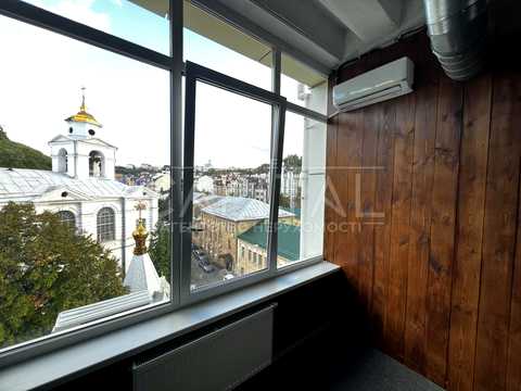 комерційна за адресою Верхній Вал вул., 2