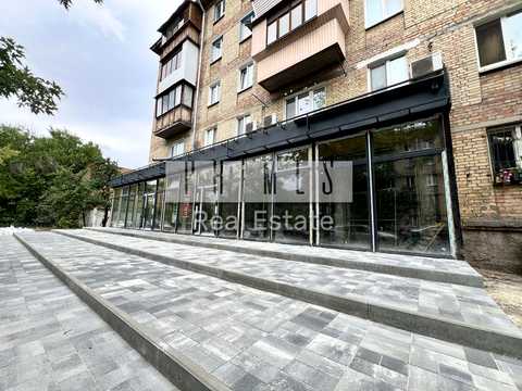 коммерческая по адресу Строителей ул., 4