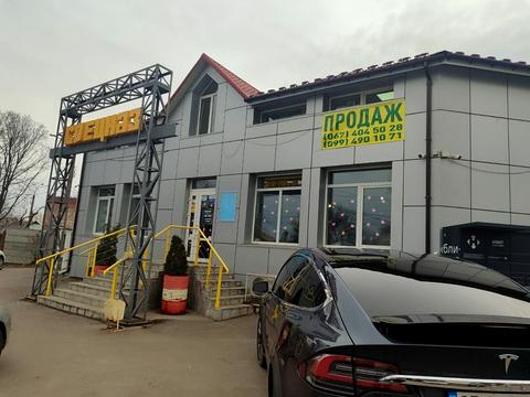комерційна за адресою Любецька вул., 56