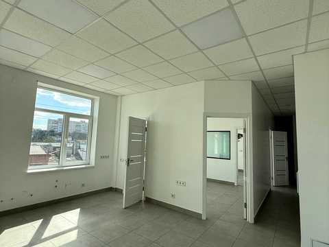 комерційна за адресою Проскурівська вул., 74а
