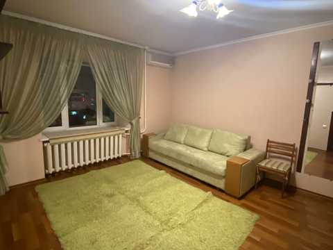 квартира за адресою Анни Ахматової вул., 9/18