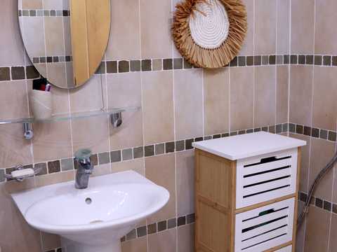 квартира за адресою Академіка Глушкова просп., 22