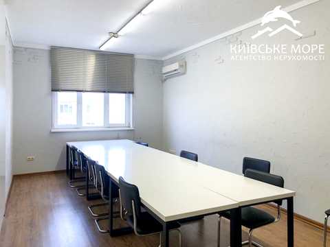 комерційна за адресою Гната Хоткевича вул. (Червоногвардійська), 10