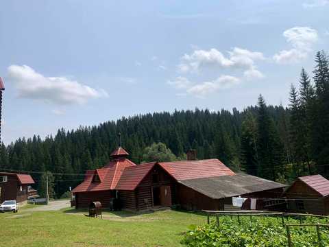 коммерческая по адресу Героїв Майдану, 1