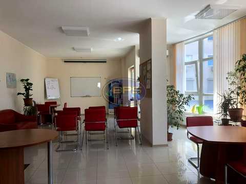 коммерческая по адресу Французский бульв., 12
