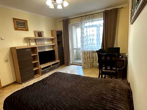 квартира за адресою Миколи Хвильового вул., 4