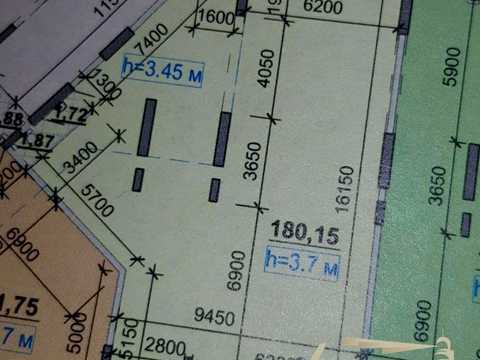 комерційна за адресою Дніпровська набережна вул., 4