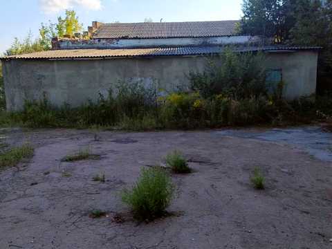 комерційна за адресою Центральна, 90