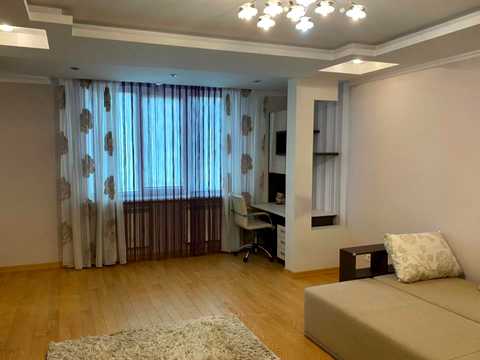 квартира за адресою Срібнокільська вул., 1