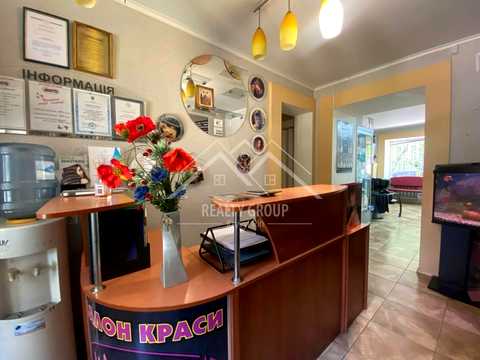 комерційна за адресою Соборності вул. (Косіора), 30