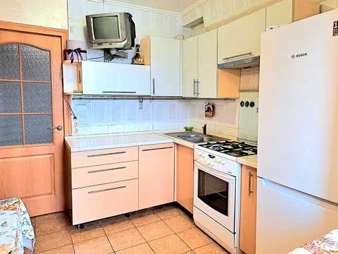 квартира за адресою Братиславська вул., 38