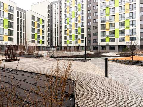 комерційна за адресою Угорська вул., 14