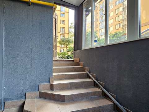 комерційна за адресою Северинівська вул. (Жовтнева), 105-З