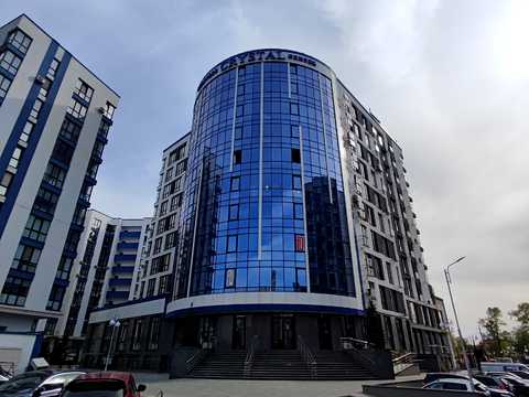 комерційна за адресою Центральна вул., 8
