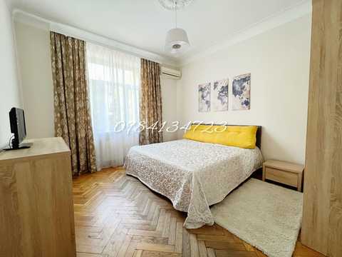 квартира за адресою Джона Маккейна вул. (Івана Кудрі), 37